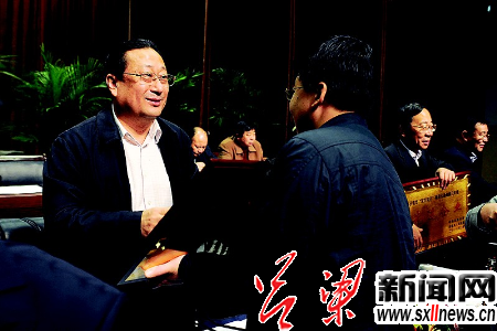 全市“双百双千”项目大会战总结表彰暨“三四三”项目攻坚战动员大会要求:高位起步 强力推进 责任到位 优质服务 严明奖惩举全市之力坚决打好打胜“三四三”重点项目攻坚战 全市“双百双千”项目大会战总结表彰暨“三四三”项目攻坚战动员大会要求:高位起步 强力推进 责任到位 优质服务 严明奖惩举全市之力坚决打好打胜“三四三”重点项目攻坚战