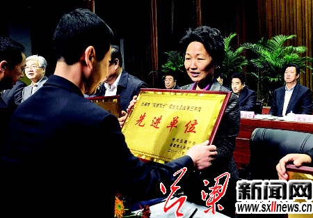 全市“双百双千”项目大会战总结表彰暨“三四三”项目攻坚战动员大会要求:高位起步 强力推进 责任到位 优质服务 严明奖惩举全市之力坚决打好打胜“三四三”重点项目攻坚战 全市“双百双千”项目大会战总结表彰暨“三四三”项目攻坚战动员大会要求:高位起步 强力推进 责任到位 优质服务 严明奖惩举全市之力坚决打好打胜“三四三”重点项目攻坚战